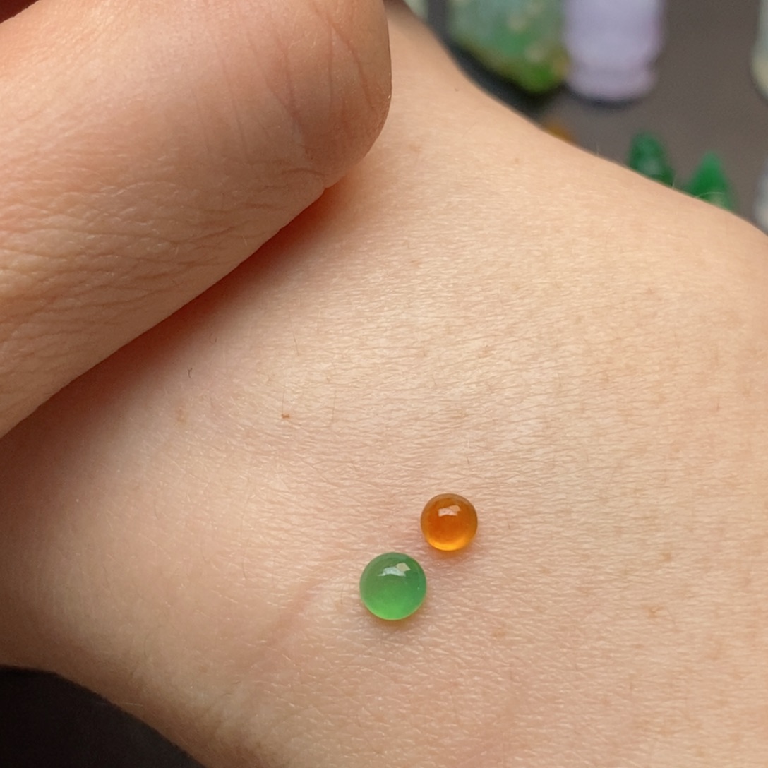 假***雯定制翡翠未镶嵌蛋面