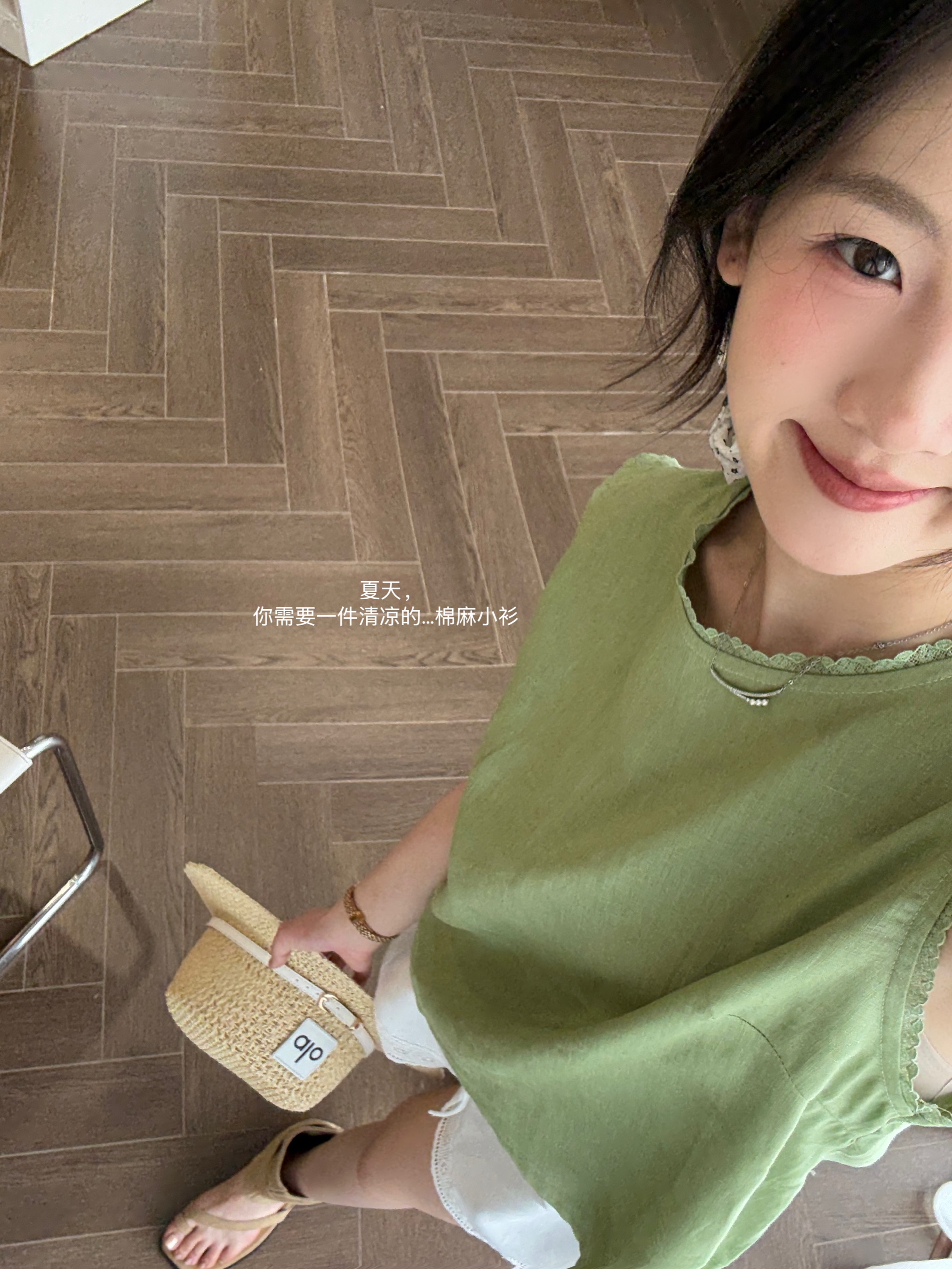 闵笑一【青荷】夏季上新温柔显瘦气质甜美设计感休闲上衣丨P780