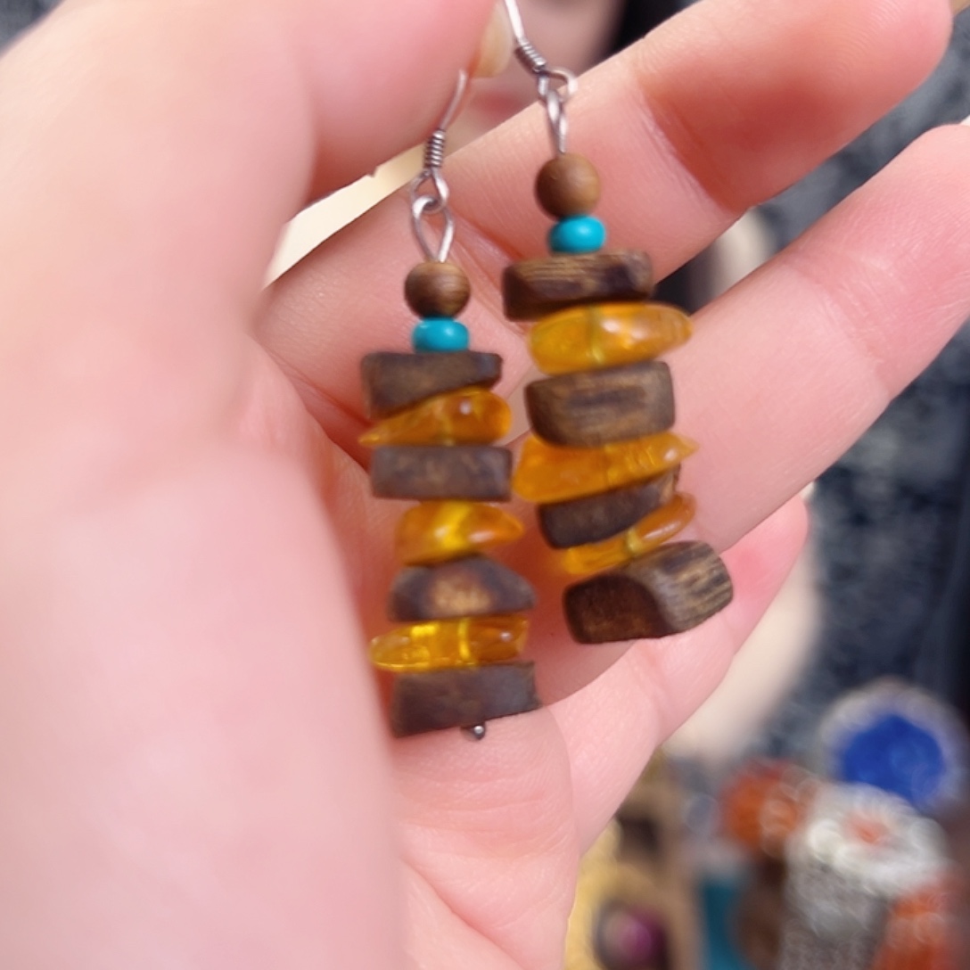 琥珀未镶嵌耳饰国风