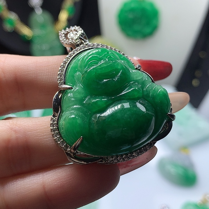 翡翠吊坠(赠链)未镶嵌