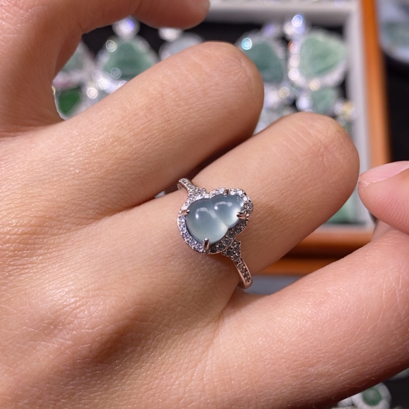 【闪购商品】翡翠颈饰未镶嵌天然