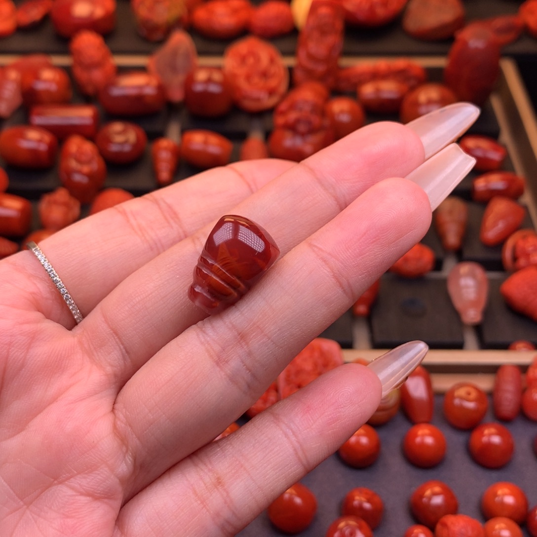 南红玛瑙未镶嵌川料原矿三通12mm