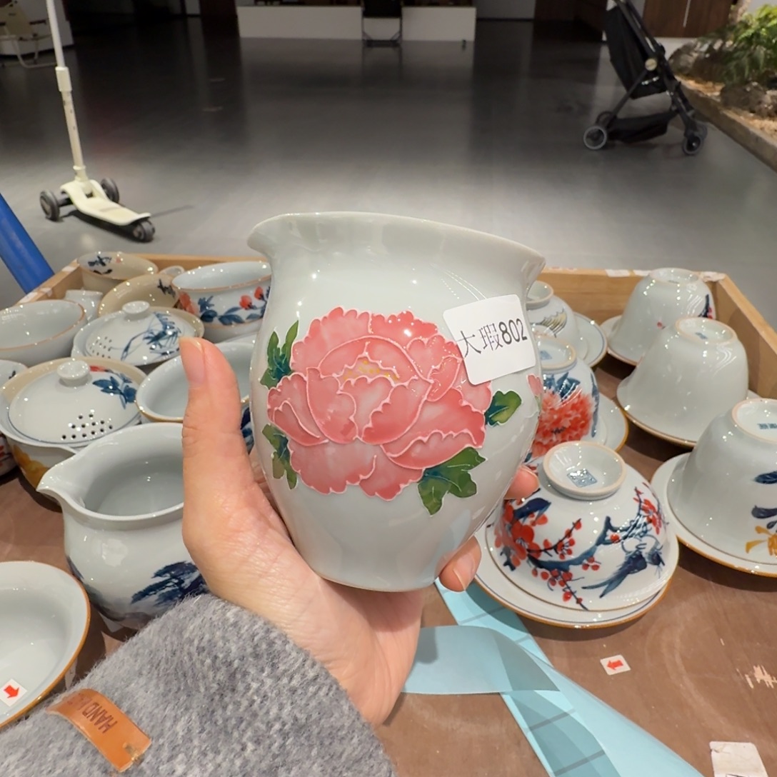 釉下手绘茶具微瑕