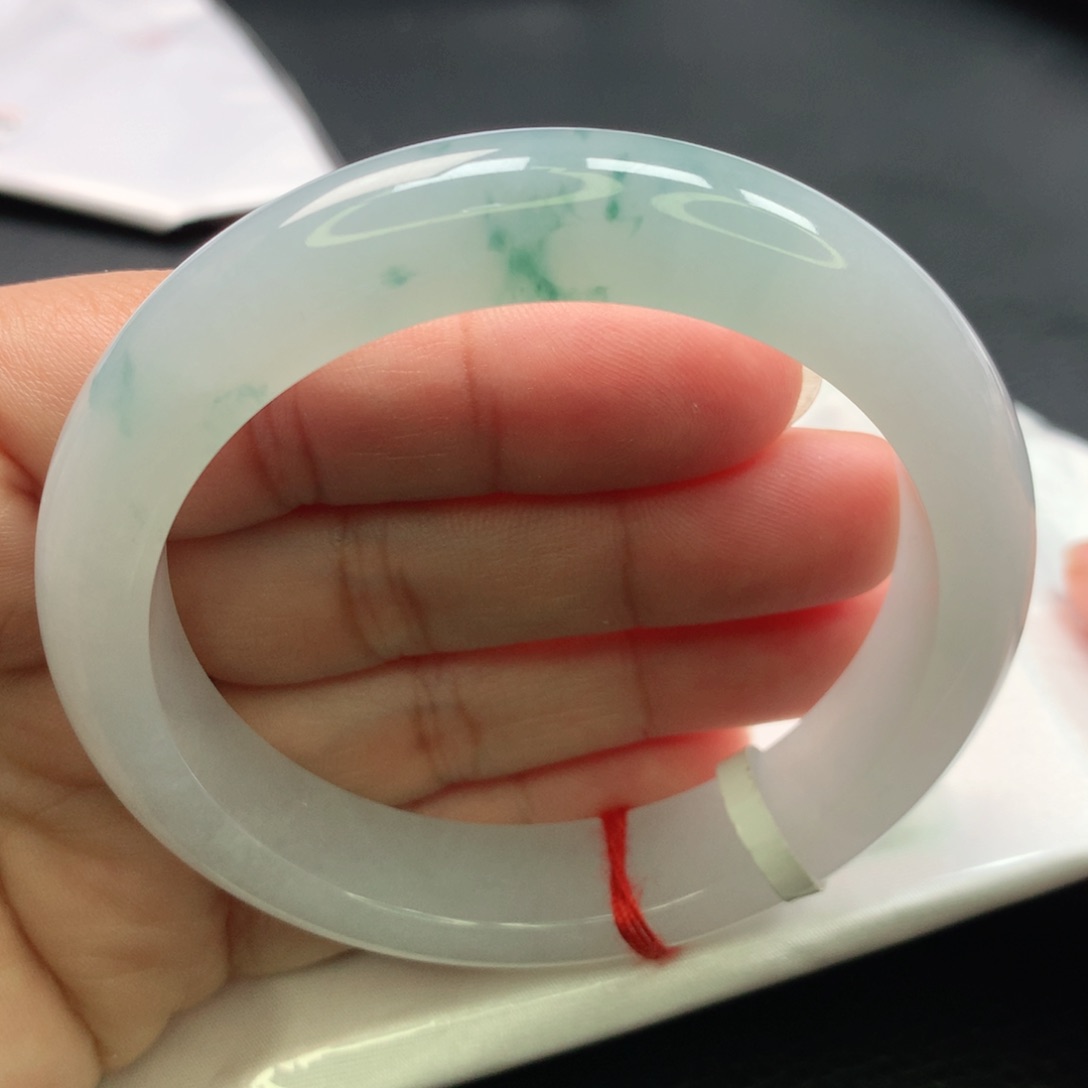 翡翠手镯未镶嵌缅甸55.56