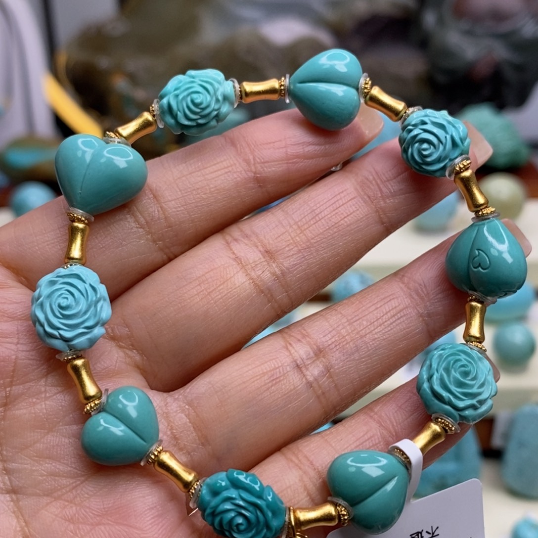 绿松石未镶嵌珠宝奇石