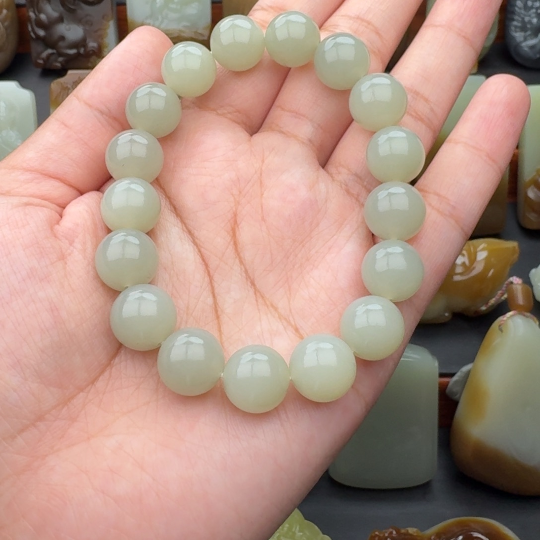 飞***渔和田玉未镶嵌手串