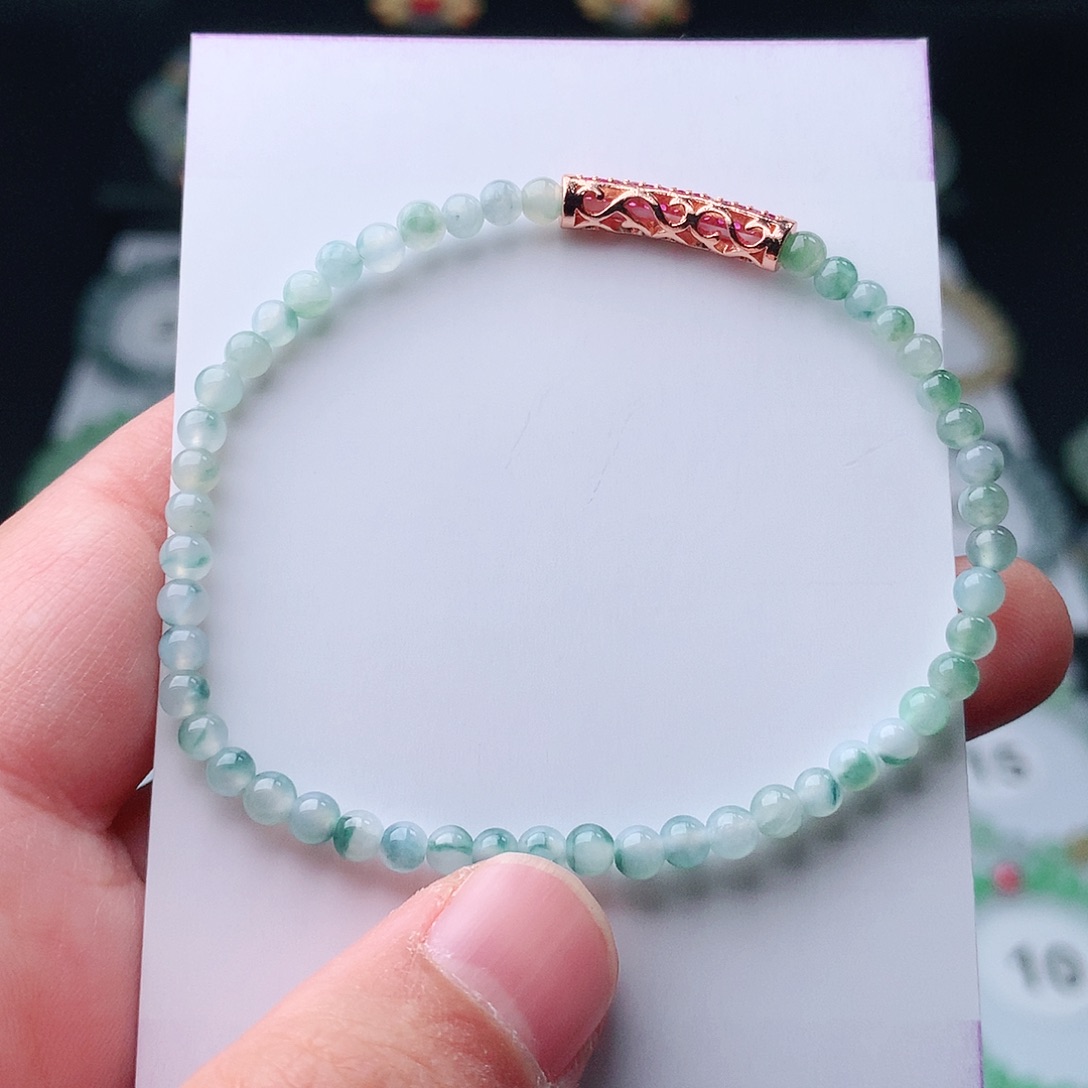 翡翠手串未镶嵌翡翠