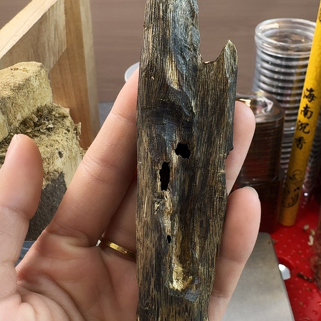 香料绿奇楠虫漏白棋18克