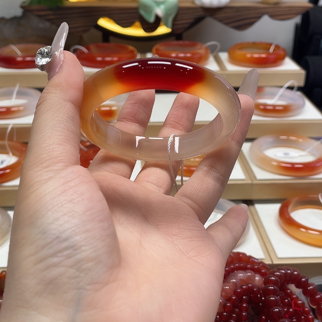 玛瑙/玉髓未镶嵌手镯