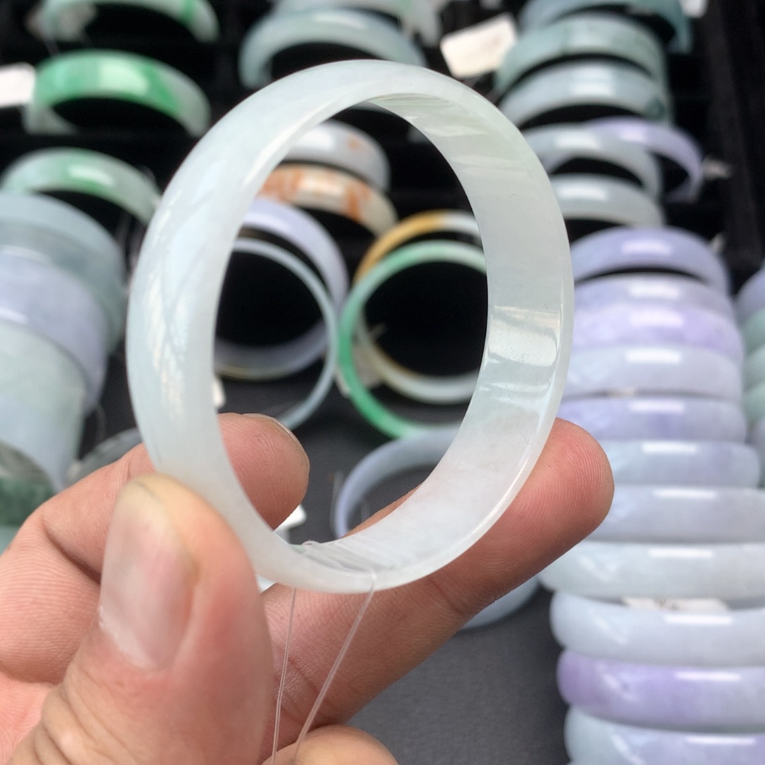 翡翠手镯未镶嵌公主