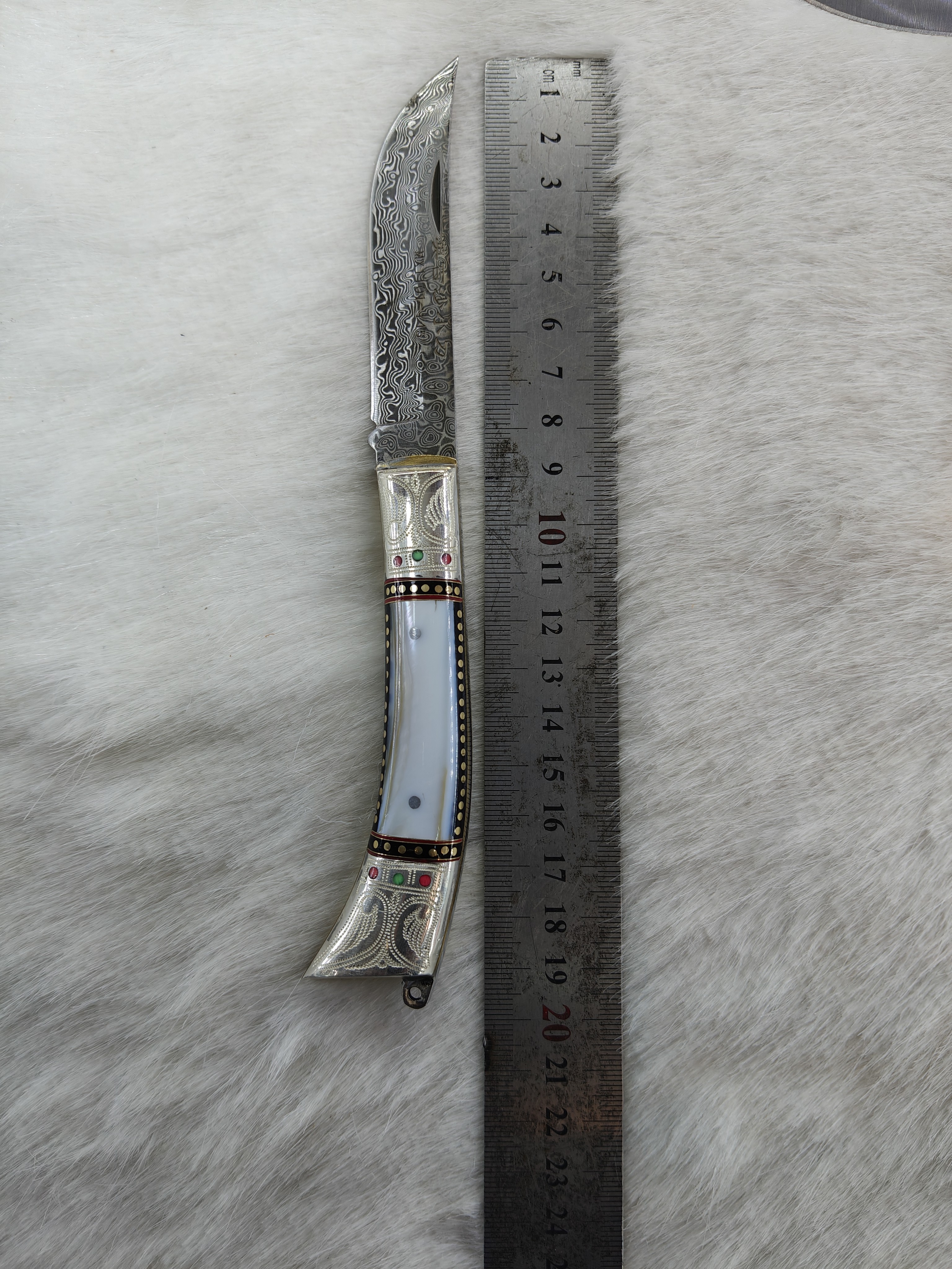 英吉沙手工 折叠刀 银柄，大马士革钢