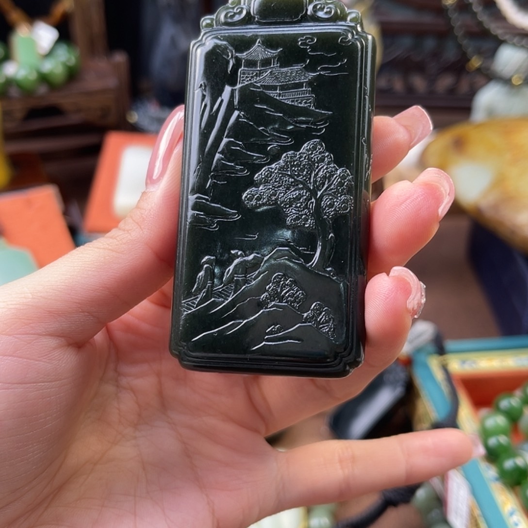 和田玉未镶嵌颈饰