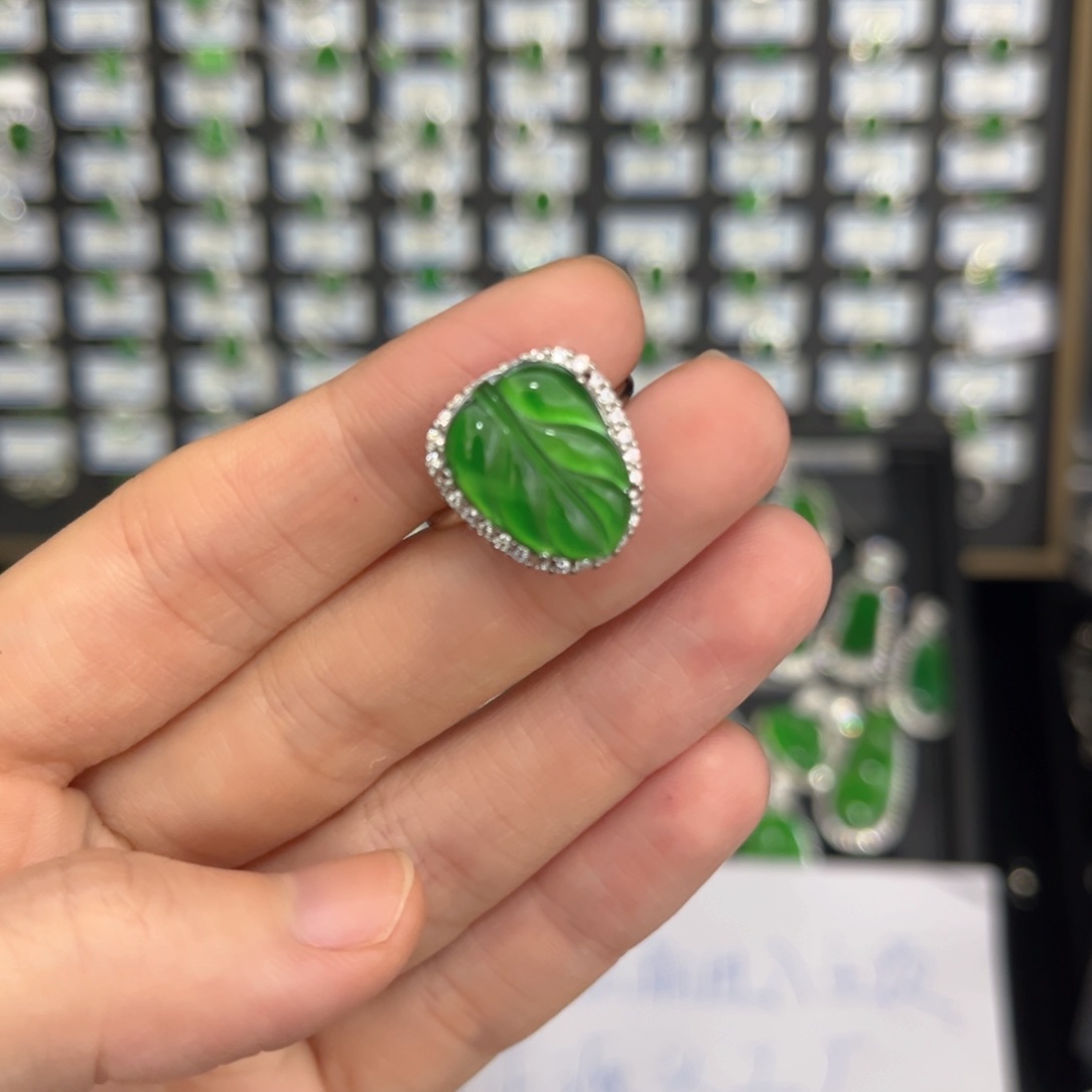 翡翠银S925镶嵌戒指卡15叶子戒指