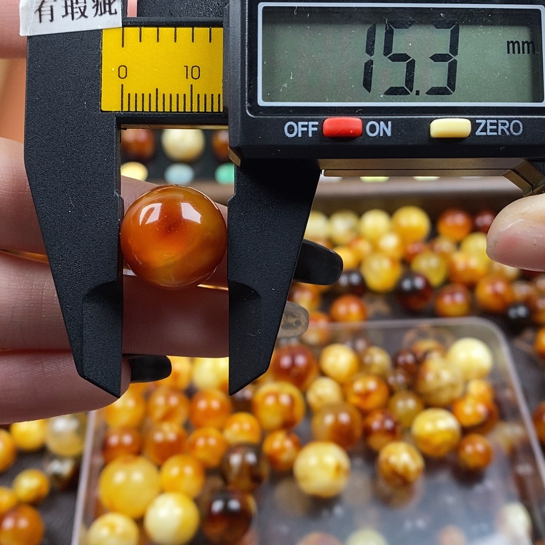 蜜蜡未镶嵌裸石蜜蜡1004