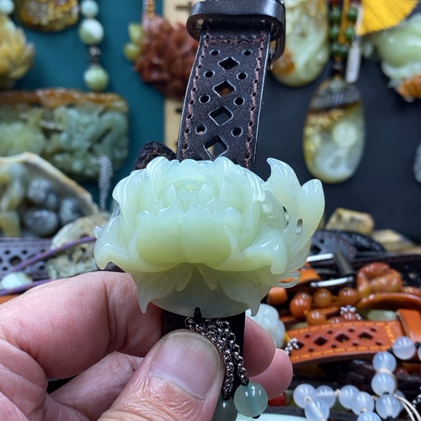 【闪购商品】蛇纹石玉手牌未镶嵌