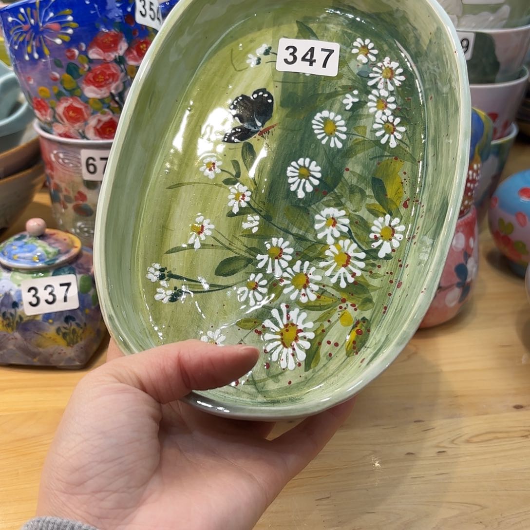 瓷片兔兔盖茨。兔兔