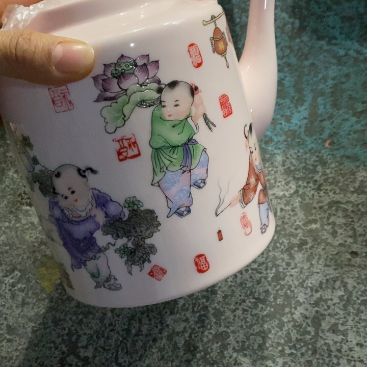 摆件陶红稀土童子提梁壶