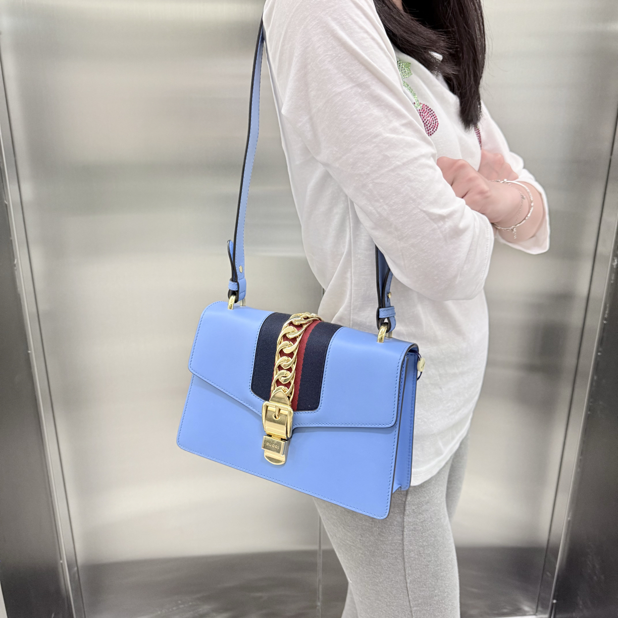 95新 GUCCI/古驰 gucci湖水蓝金扣塞尔维亚斜挎包