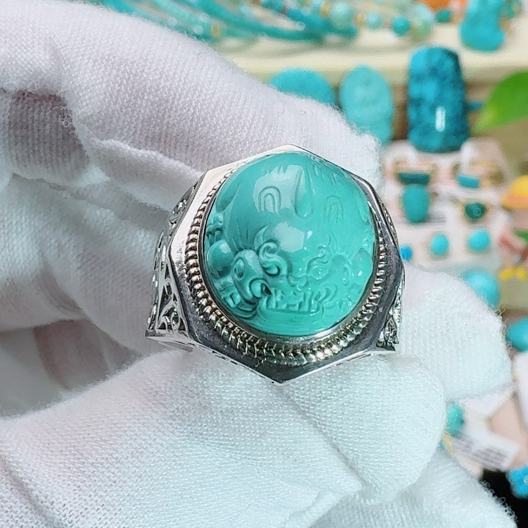 绿松石银S925镶嵌珠宝奇石饱满精工貔貅