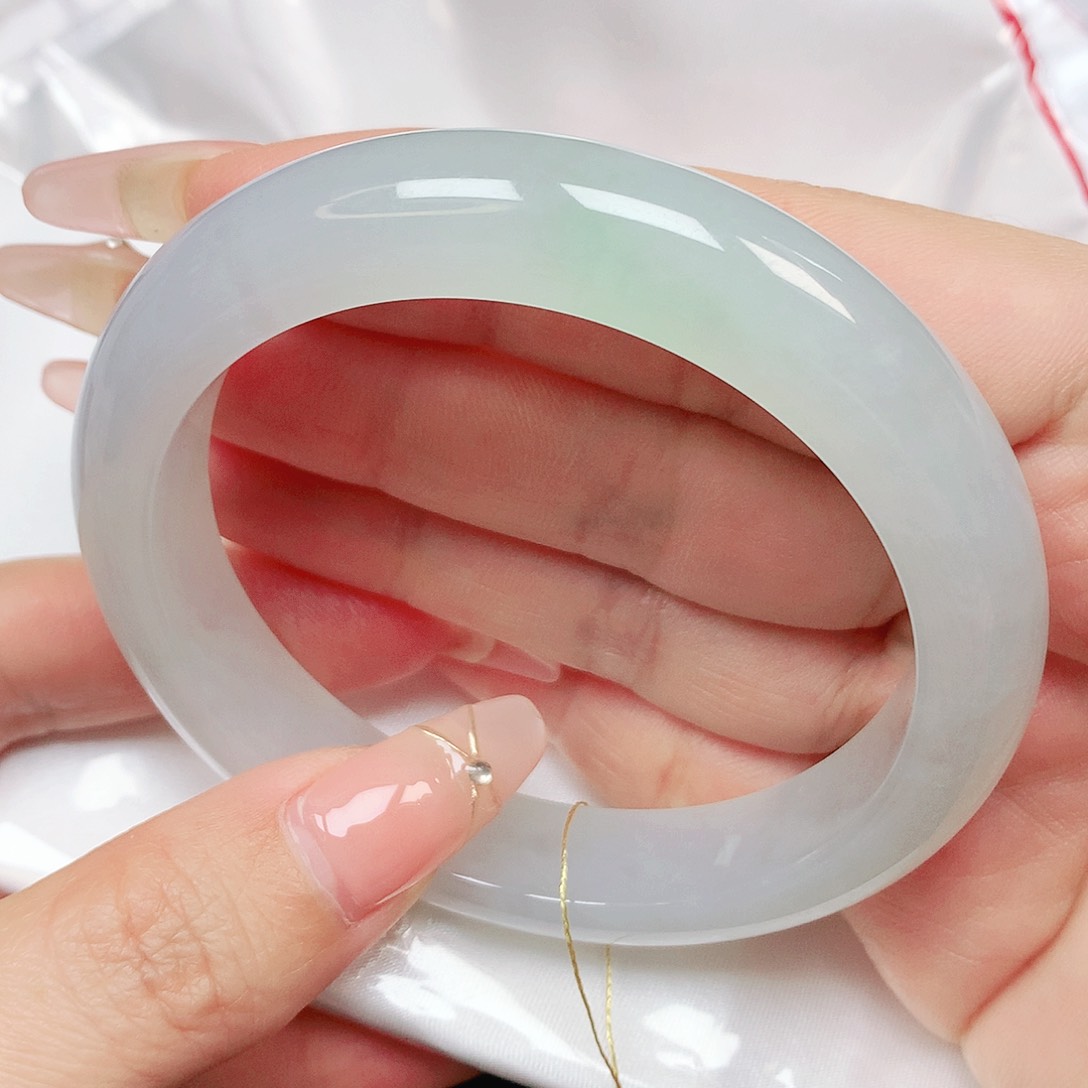 翡翠手镯未镶嵌抖音879