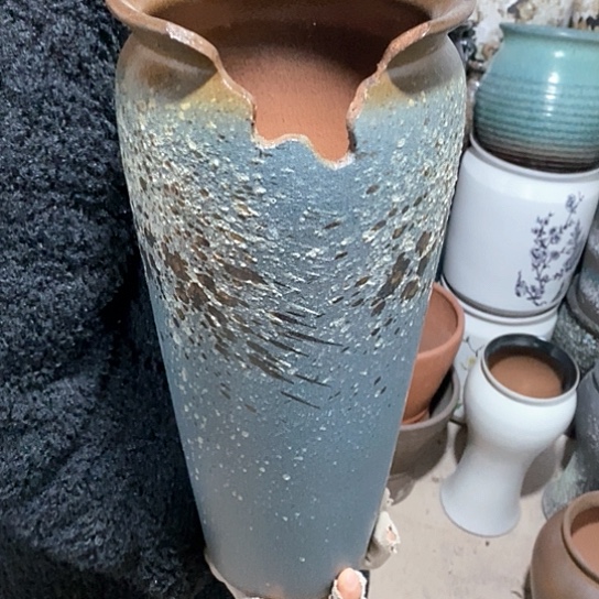 紫砂花盆口18高40，蓝缺