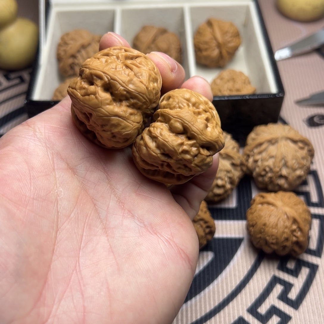 大叶紫檀（黑酸枝木类）蛤蟆头