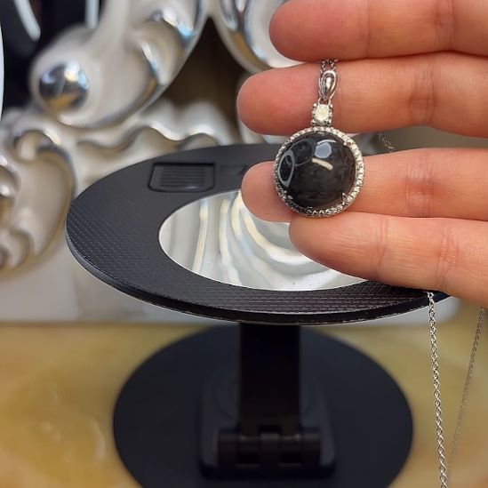 翡翠未镶嵌挂件乌鸡