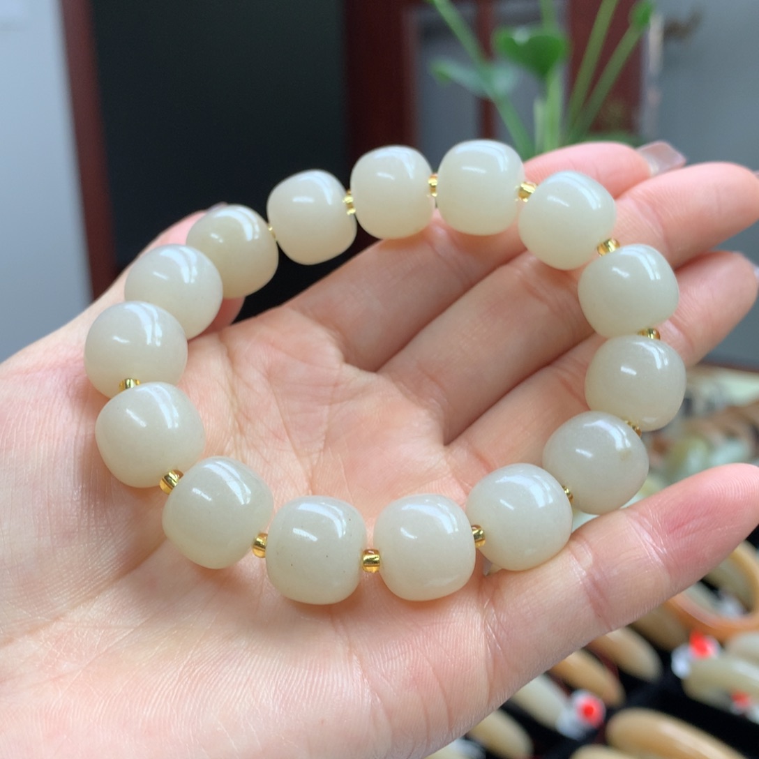 石英质玉串未镶嵌