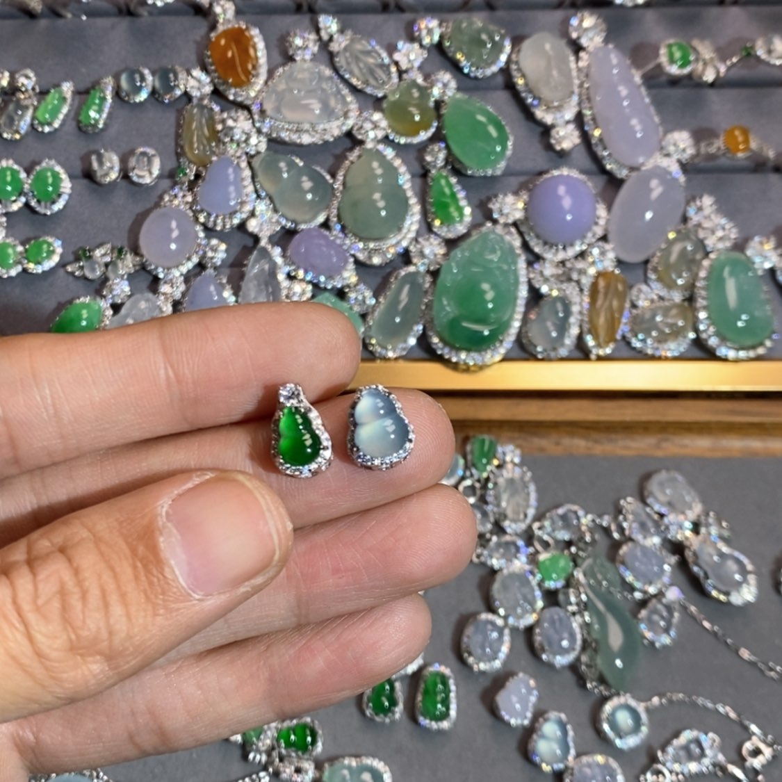 【闪购商品】翡翠颈饰未镶嵌D**y翡翠