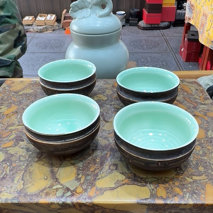 古铜釉品茗杯四个。。品茗