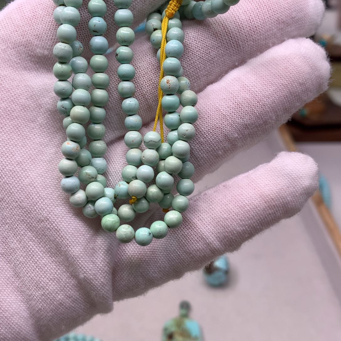 绿松石配饰未镶嵌