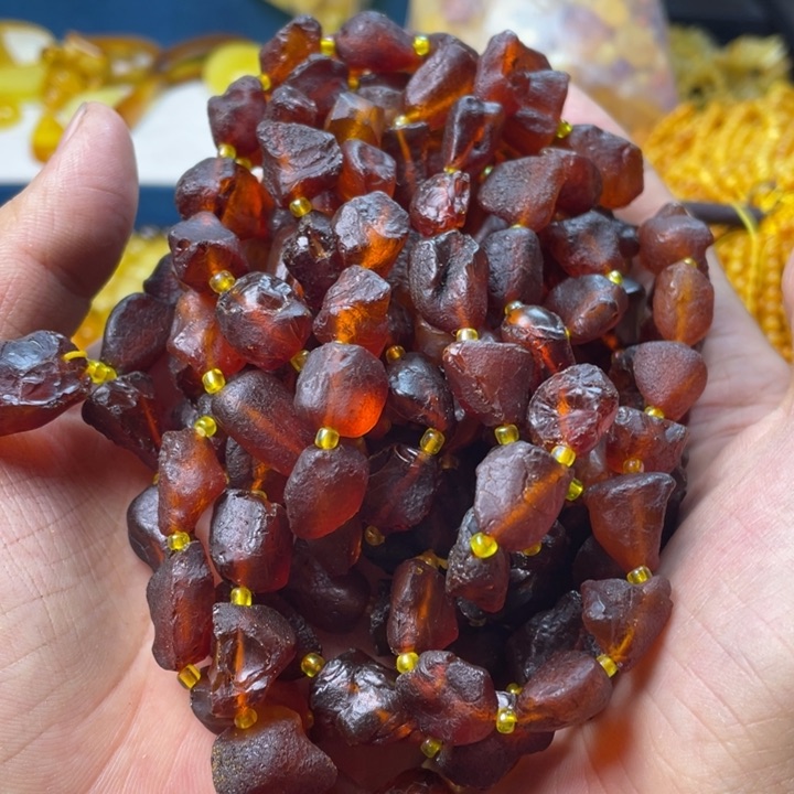 琥珀珠宝奇石未镶嵌