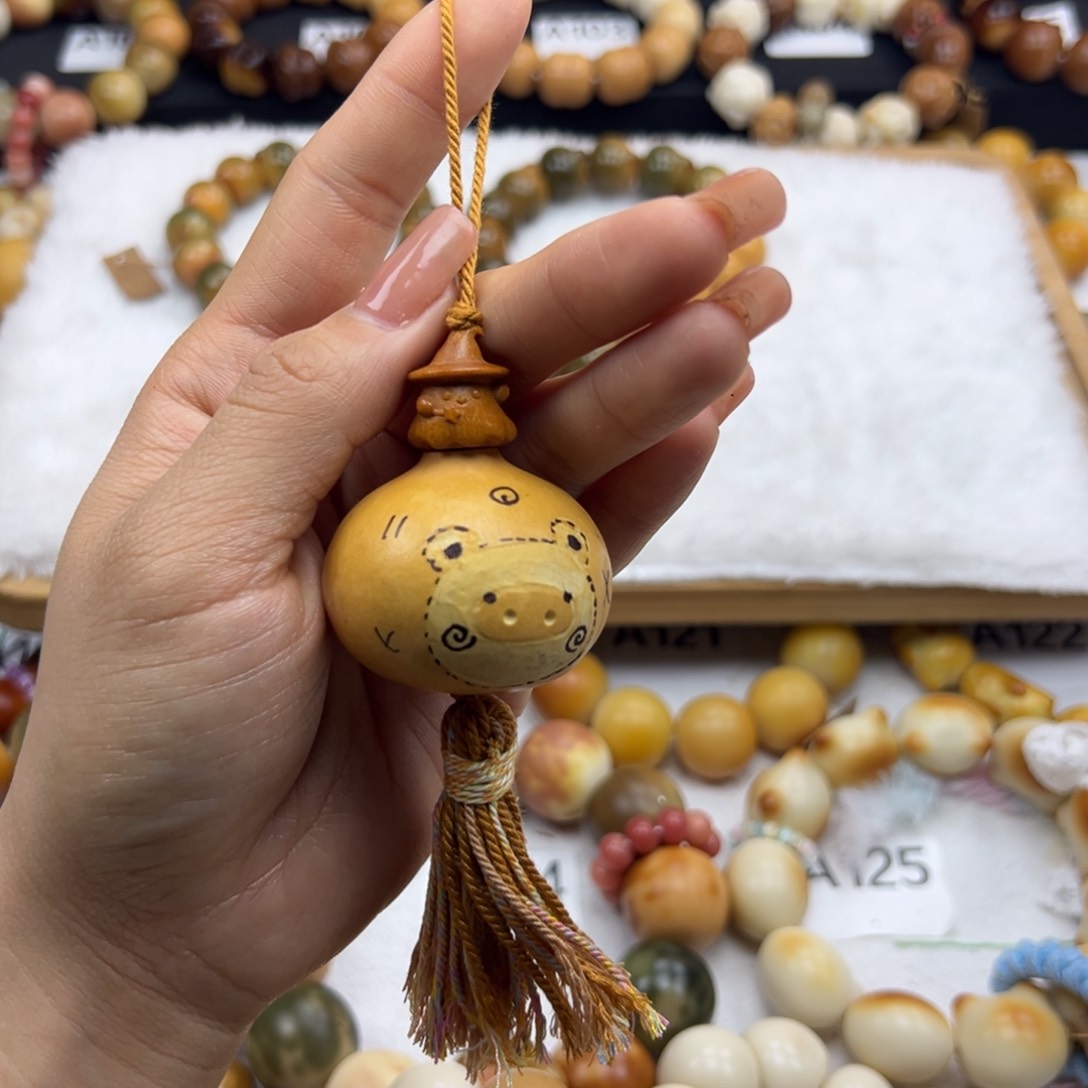 白玉菩提吊坠通货