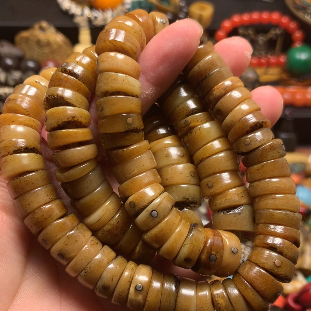 泥塑娘啦擦擦骰子