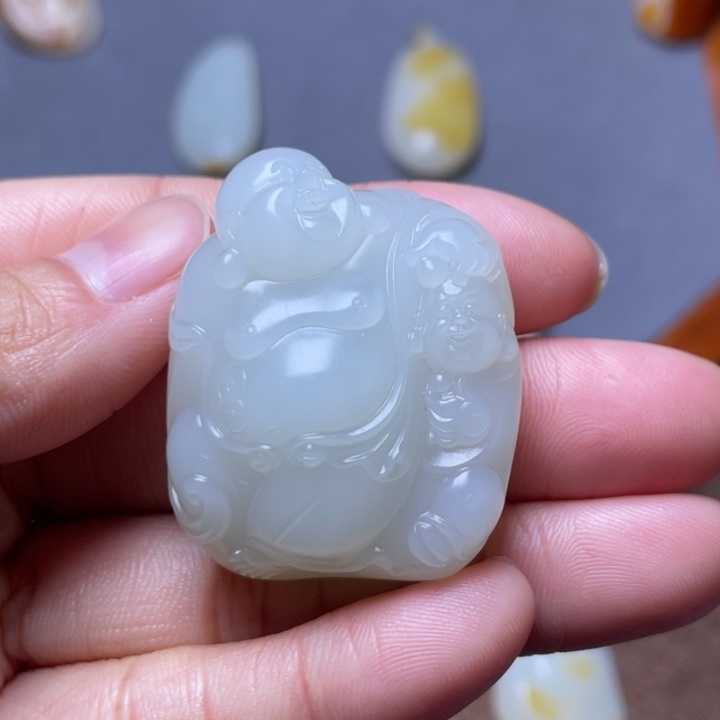 和田玉未镶嵌颈饰