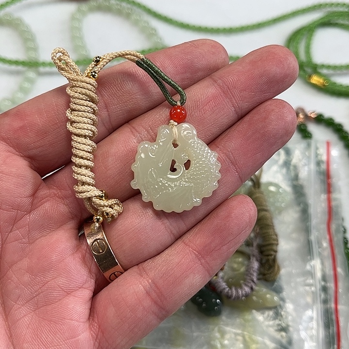 和田玉（糖玉）未镶嵌颈饰