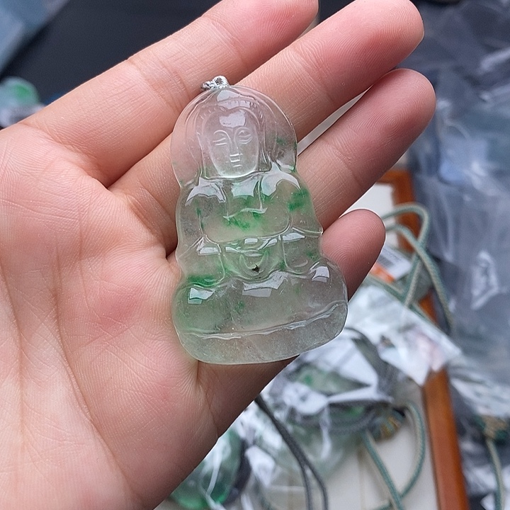 翡翠未镶嵌颈饰159手串