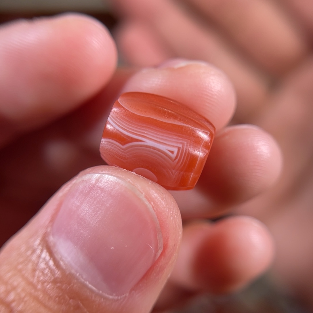 南红玛瑙大黑洞缠丝瓜珠11.8*10.4不退不换未镶嵌