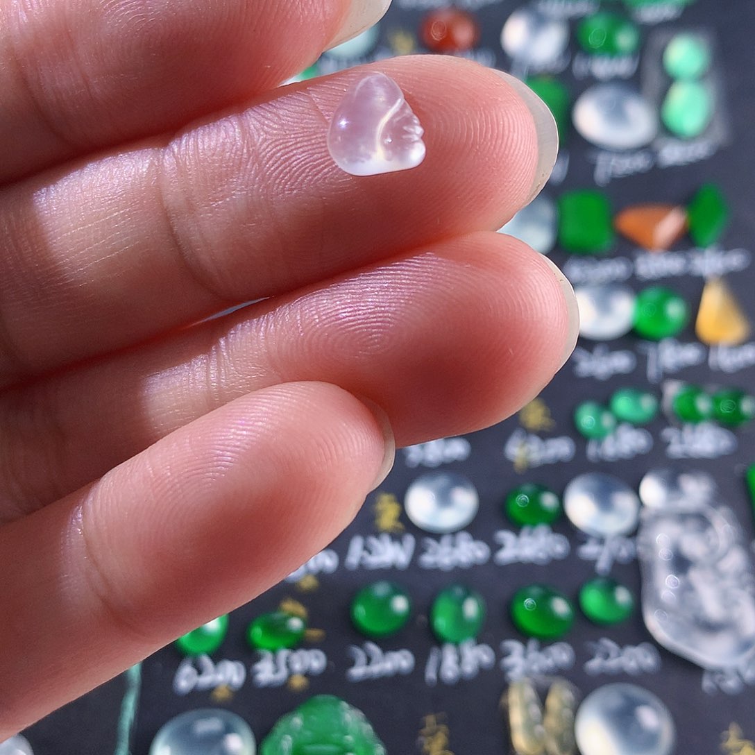 【闪购商品】翡翠颈饰未镶嵌天然翡翠高冰松鼠