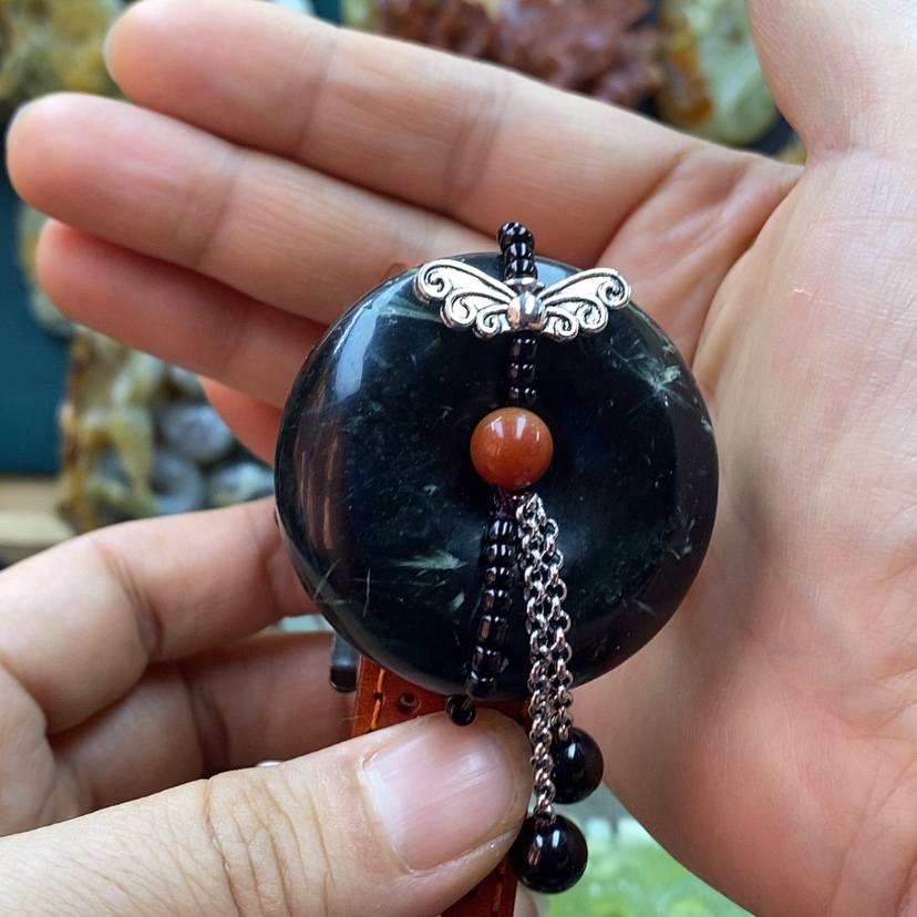 【闪购商品】蛇纹石玉手牌未镶嵌