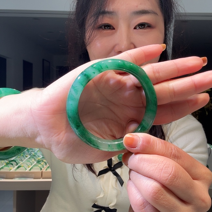 石英质玉合金手镯