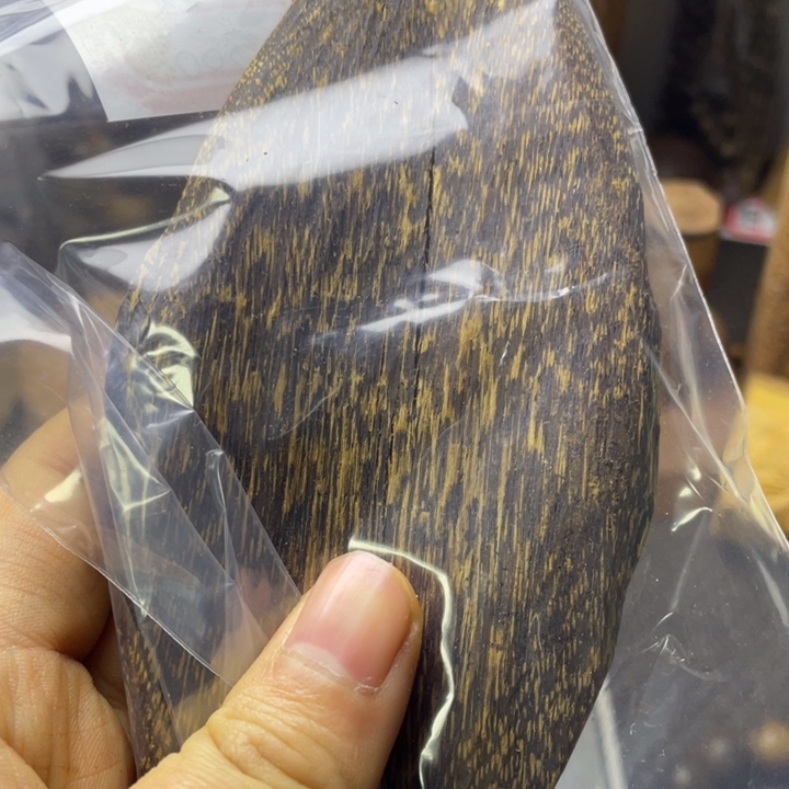 沉香碎屑沉香手把件手把件手把