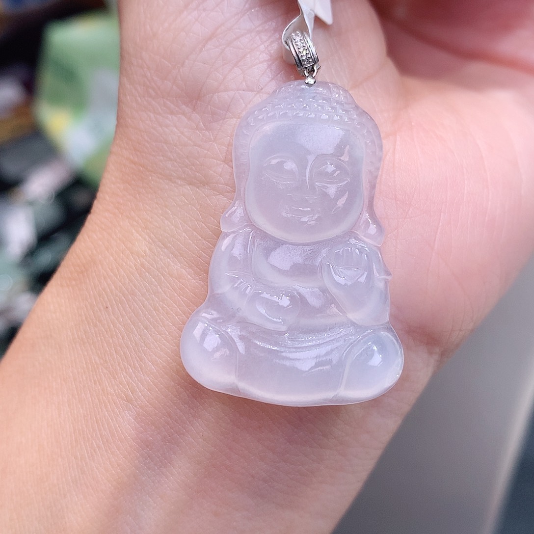 颈饰18K金镶嵌翡翠白冰宝宝佛