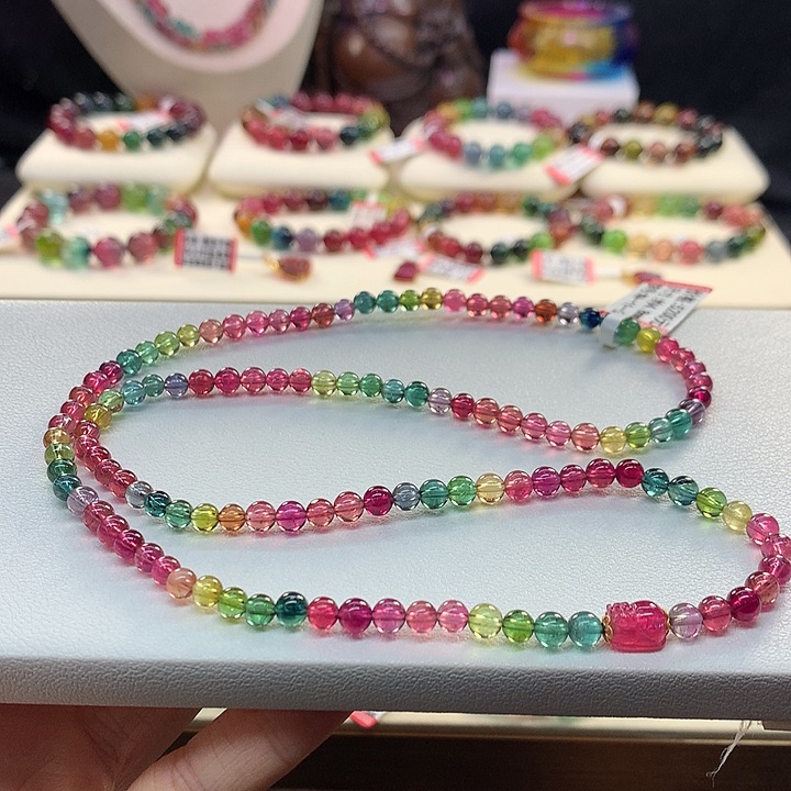 碧玺手链未镶嵌4.8/浓艳。