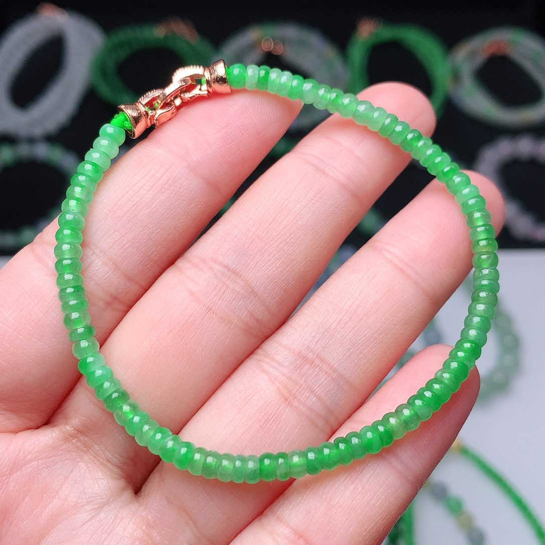 翡翠手链未镶嵌翡翠