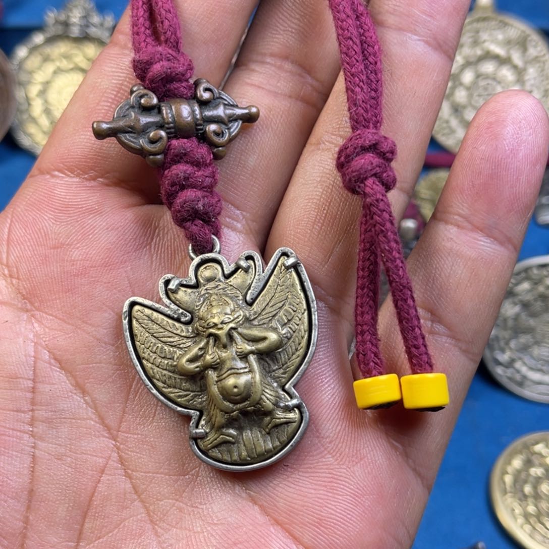 泥塑措*朗特色手工艺品