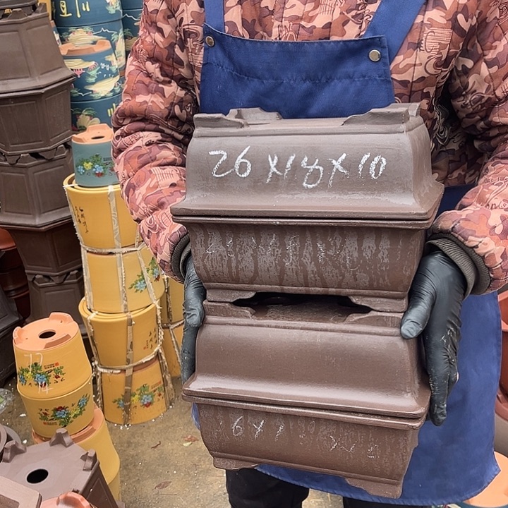 紫砂紫砂花盆和一