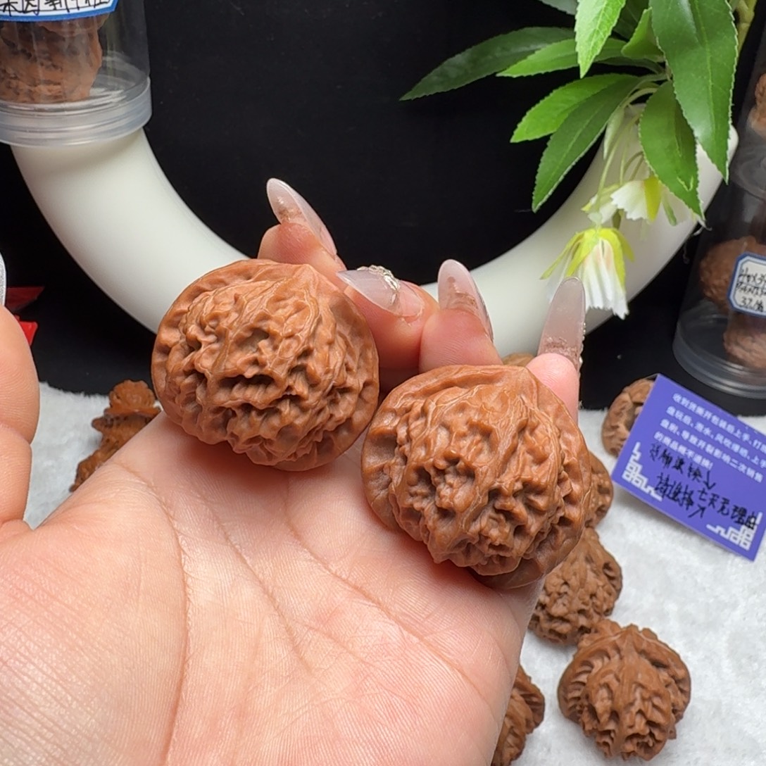 文玩核桃把件40宫灯