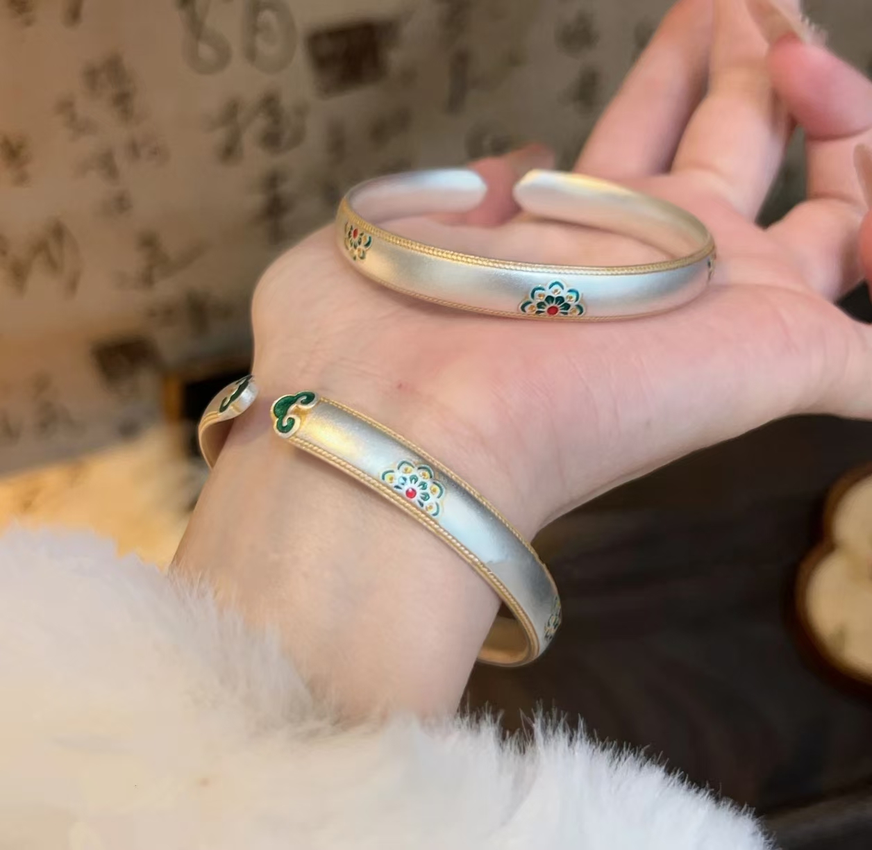 足银手镯 足银9999如意宝相花国风珐琅彩开口古法描金实心银手镯
