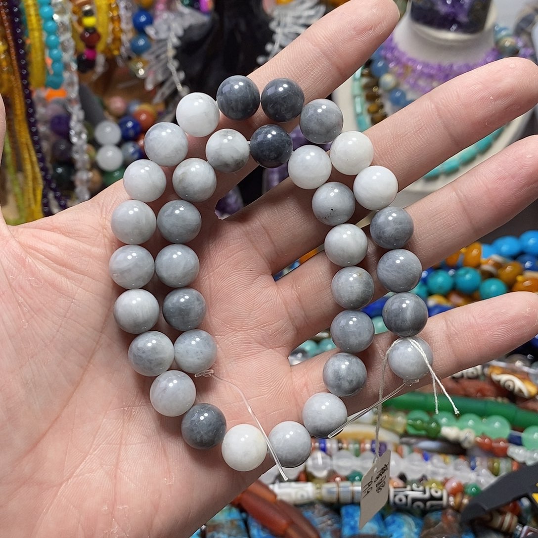 石英质玉未镶嵌，鹰眼12mm，